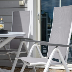 Albany – Chaise réglable – Gris, Blanc – 67 x 110 x 59 cm