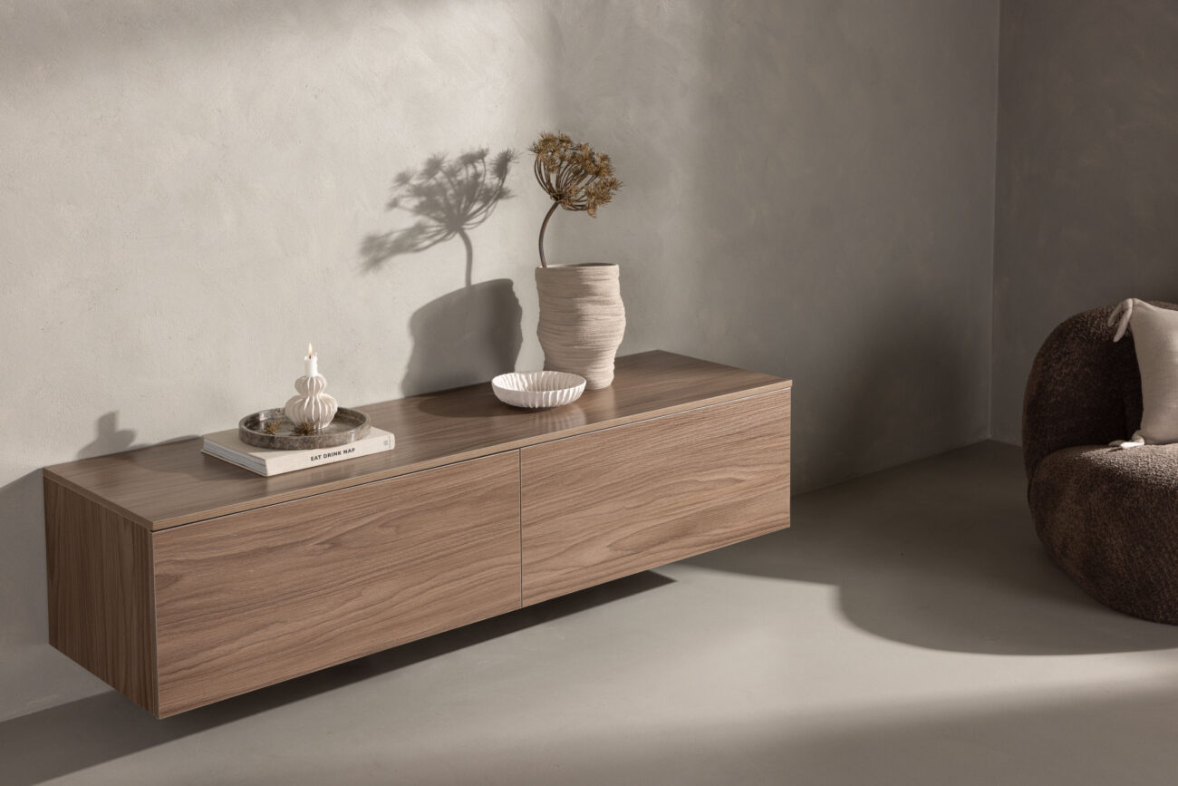 Frihamn – Commode – Noyer – 45 x 35 x 160 cm