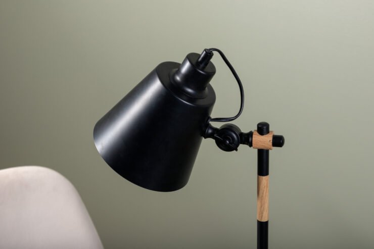 Skott – Lampe à poser – Noir, Naturel – 31 x 58 x 18 cm