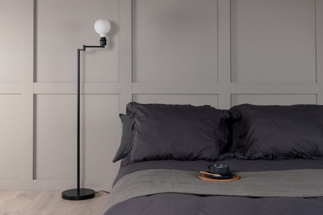 Virro – Lampadaire – Noir – 45 x 126 x 26 cm