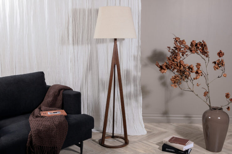 Kona – Lampadaire – Beige, Marron – 51 x 160 x 51 cm