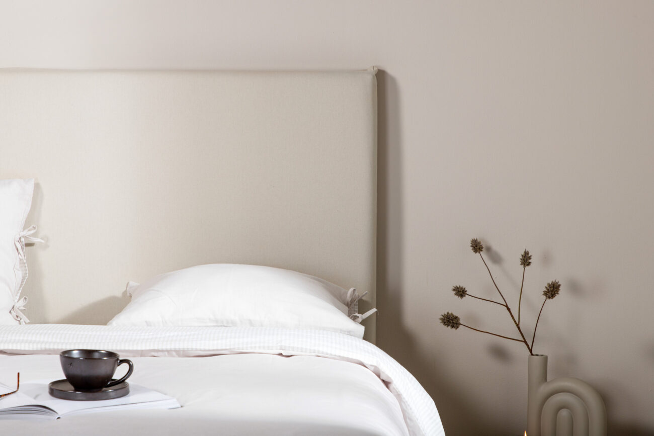 Saga – Headboard Cover – Beige – 10 x 180 x 140 cm