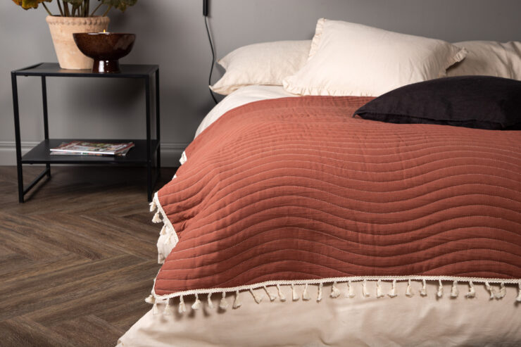 Lias – Linge de lit – Blanc cassé, Orange rouille – 260 x 260 cm