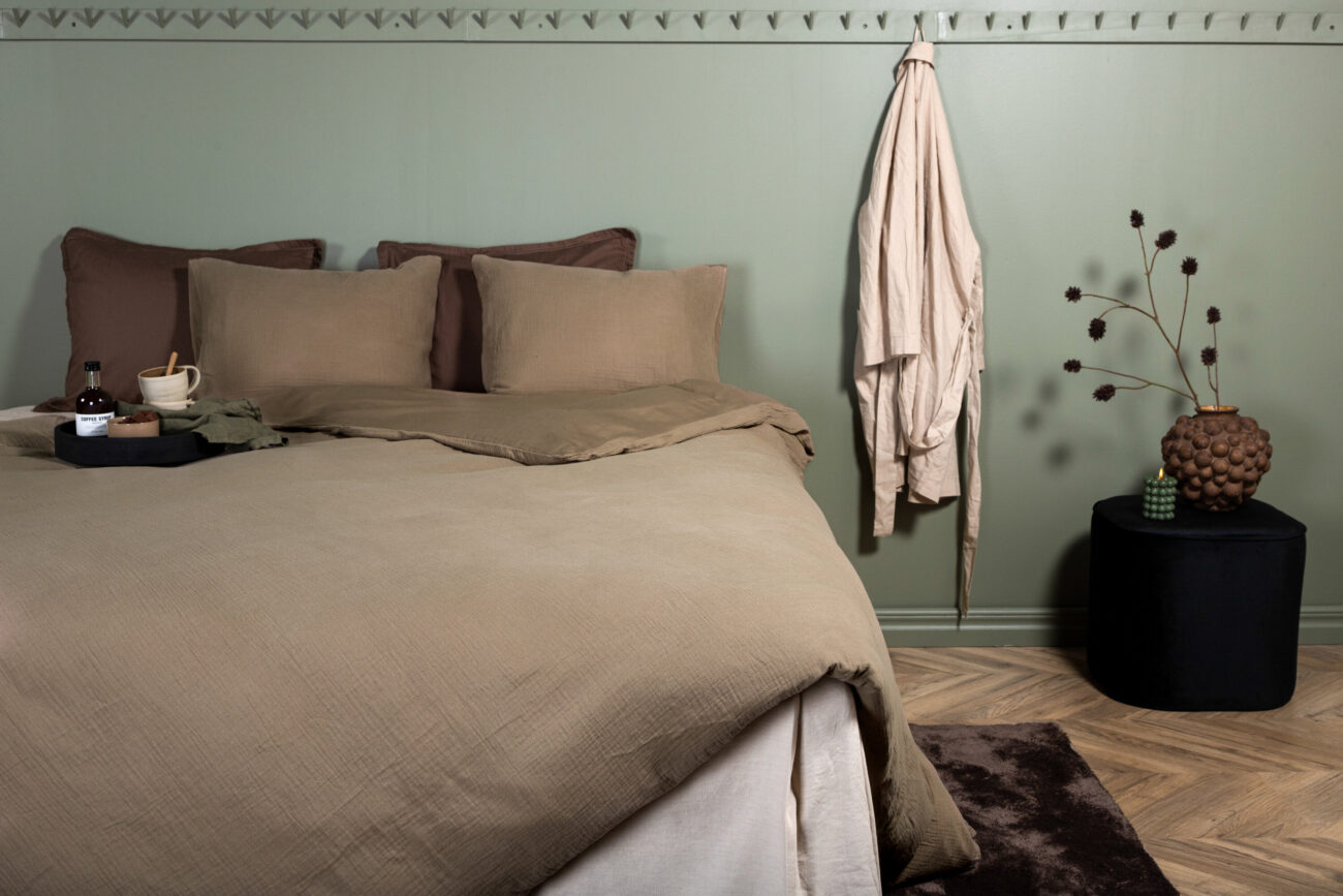 Mila – Linge de lit – Marron – 220 x 240 cm
