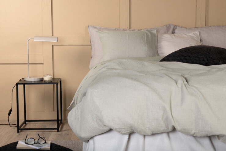 Mila – Linge de lit – Gris clair – 200 x 150 cm