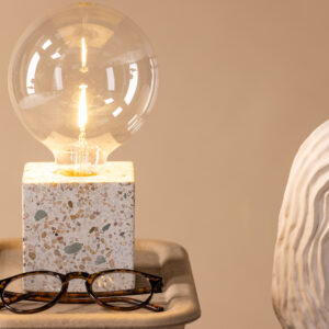 Rilche – Lampe à poser – Gris – 9 x 9 x 9 cm
