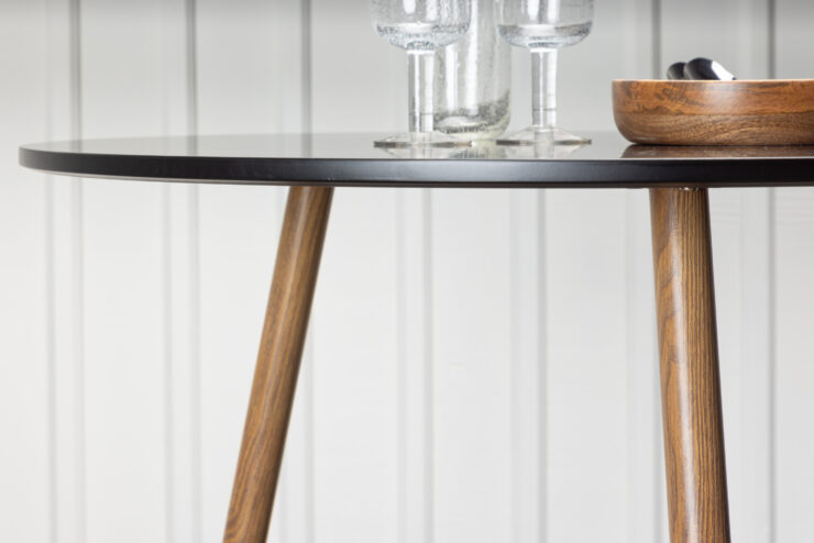 Polar – Table à manger ronde – Noir, Naturel – ⌀90 cm