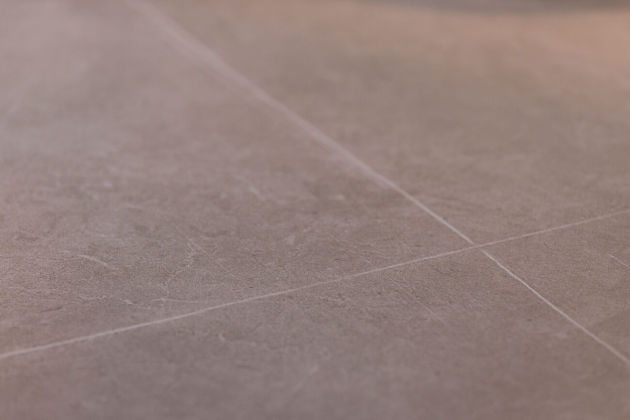 Piazza – Table à manger ronde – Gris – ⌀120 cm