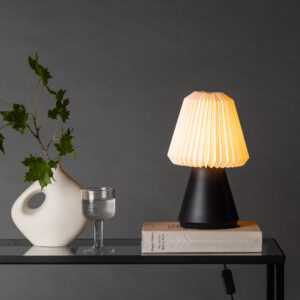 Fjällen – Lampe à poser – Noir, Blanc – ⌀20 cm
