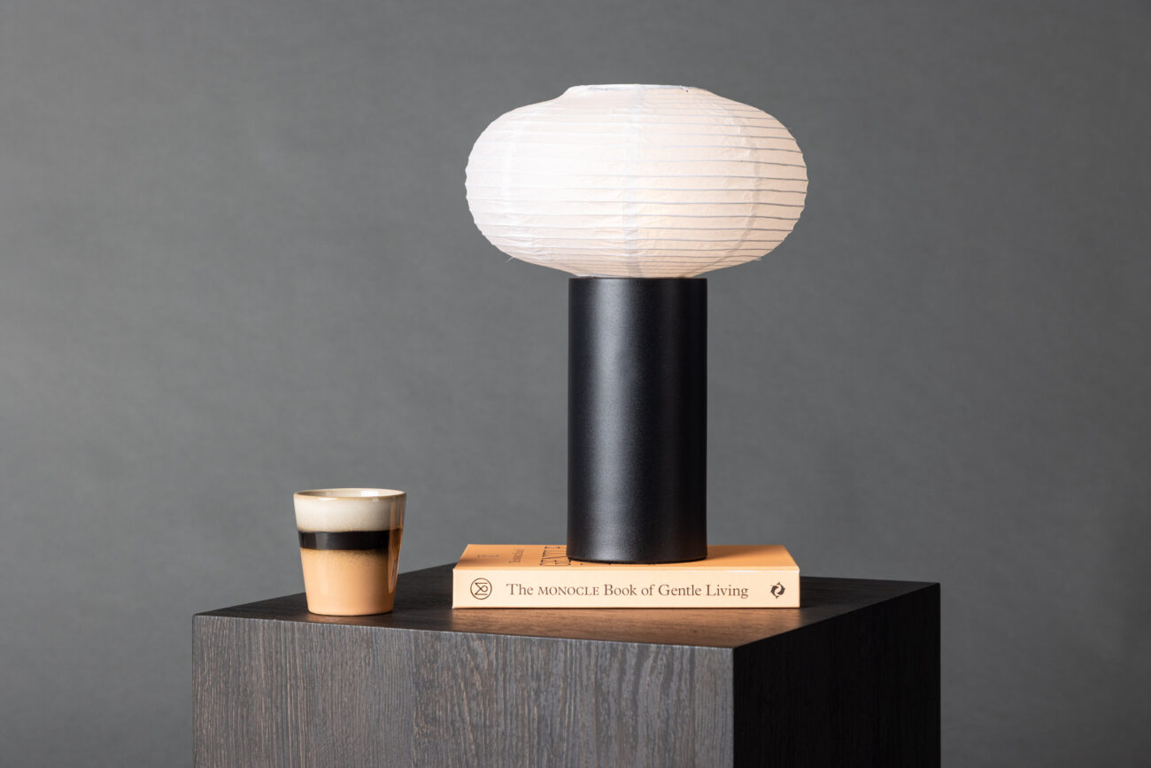 Hovfjället – Lampe à poser – Noir, Blanc – ⌀13 cm