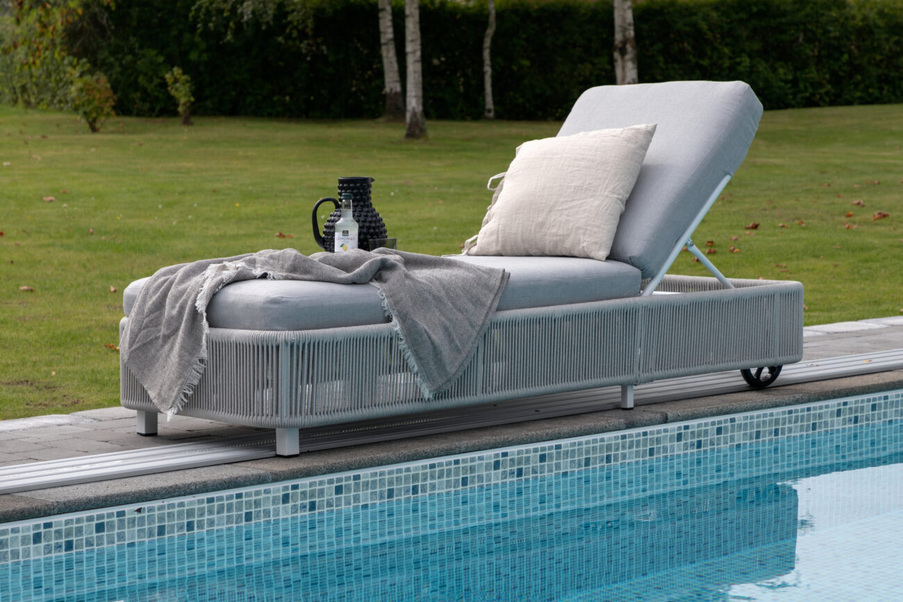 Virya – Bain de soleil – Gris, Blanc – 205 x 32 x 75 cm