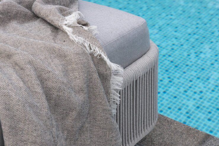 Virya – Bain de soleil – Gris, Blanc – 205 x 32 x 75 cm