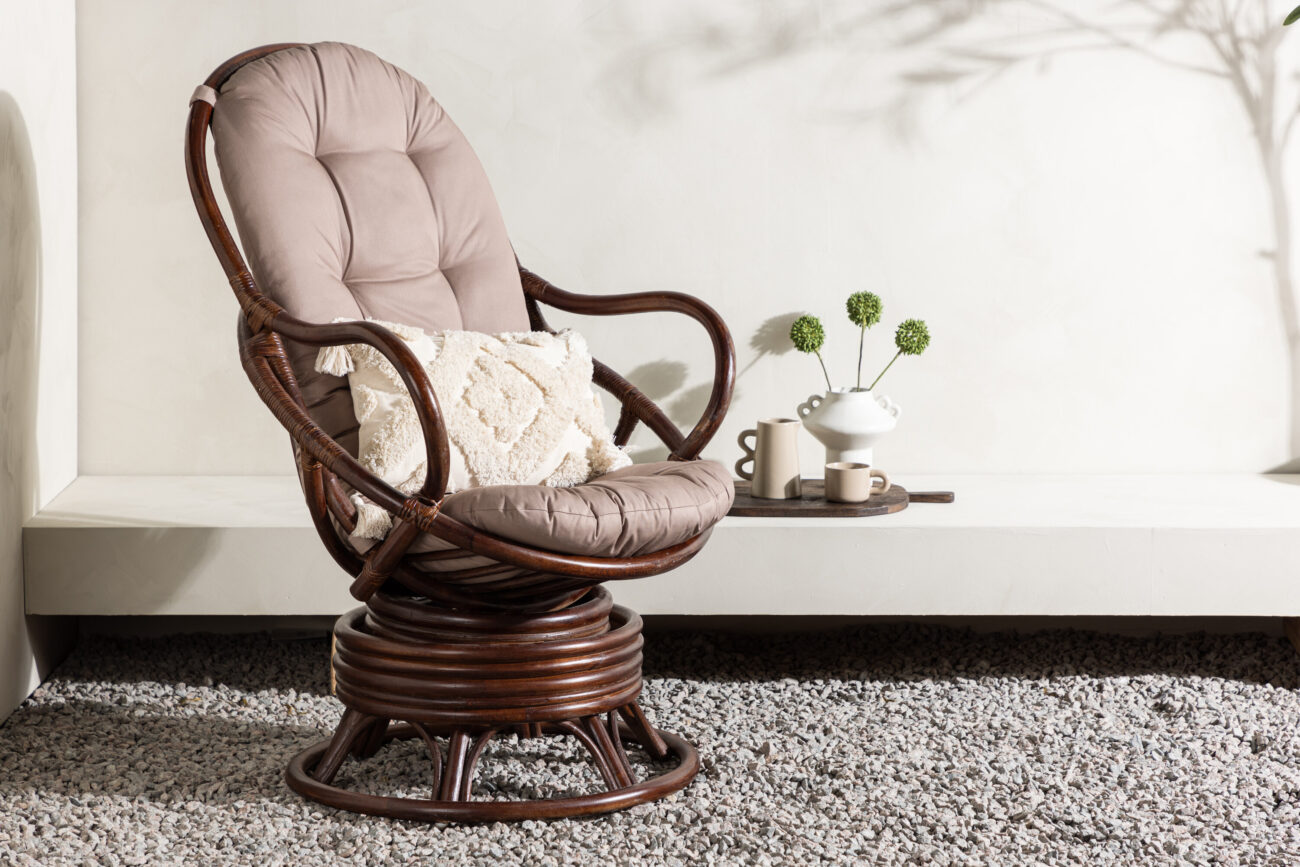 Swing – Fauteuil lounge – Noyer foncé – 85 x 108 x 74 cm