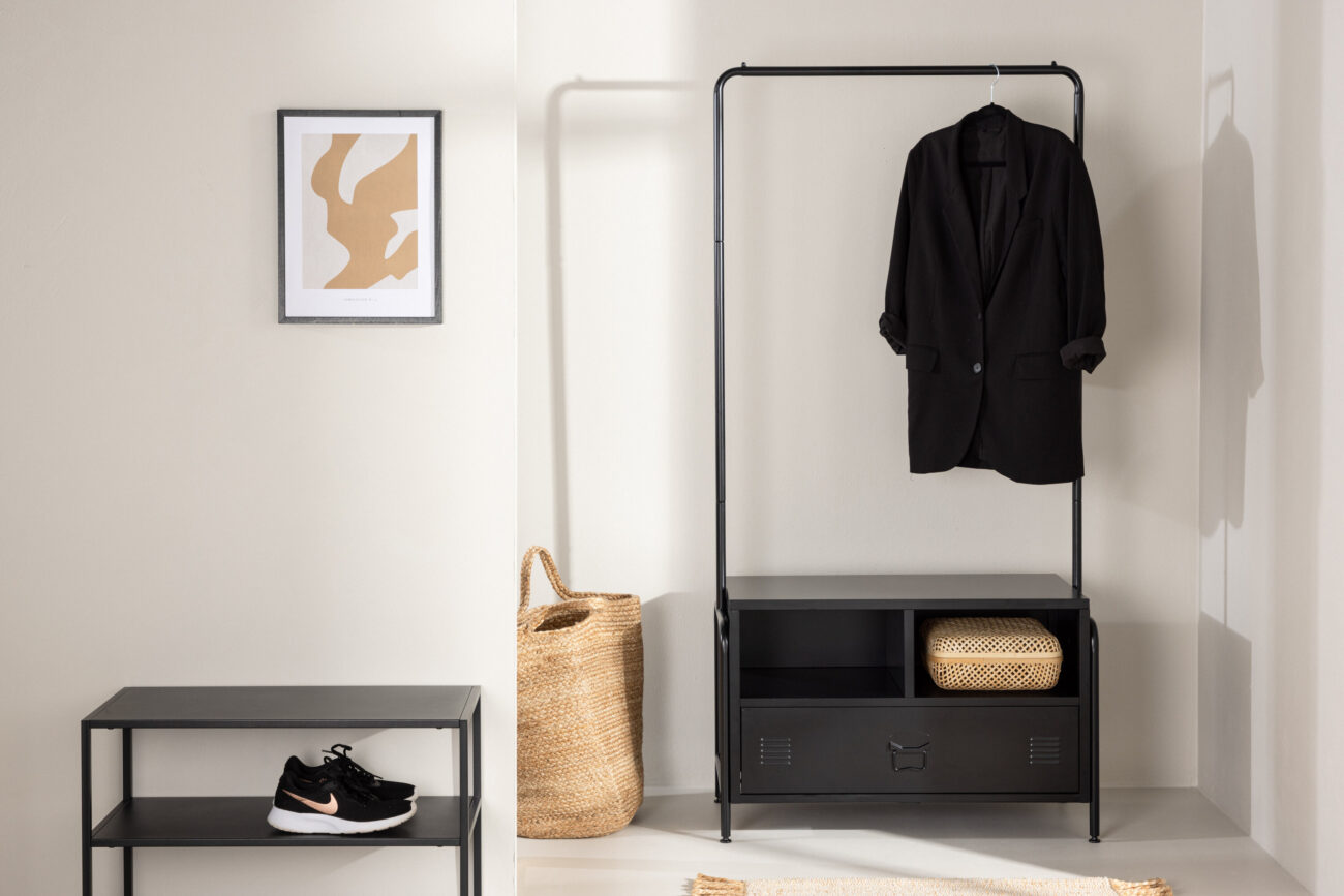 Quito – Porte-manteau – Noir – 40 x 175 x 100 cm