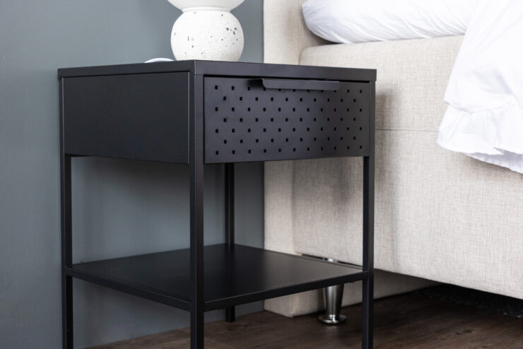 Sacramento – Table de chevet – Noir – 40 x 40 cm