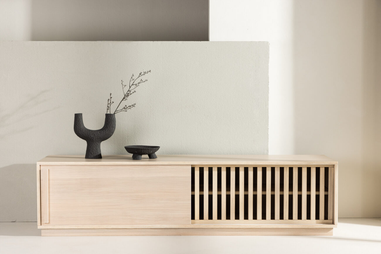 Lugo – Meuble TV – Blanchi – 40 x 45 x 180 cm