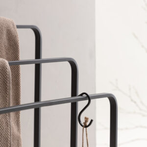 Drammen – Porte-manteau – Noir – 30 x 84 x 54 cm