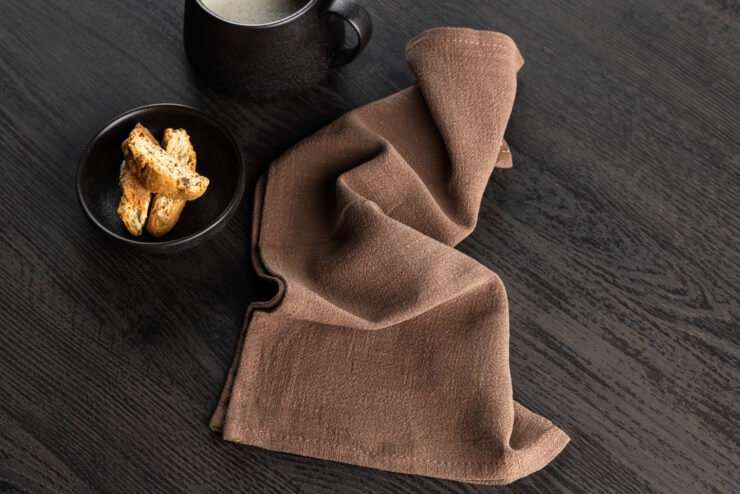 Bloria – Arts de la table – Marron foncé – 40 x 40 cm