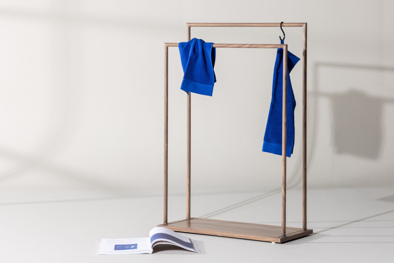 Alva – Porte-manteau – Moka – 30 x 100 x 70 cm