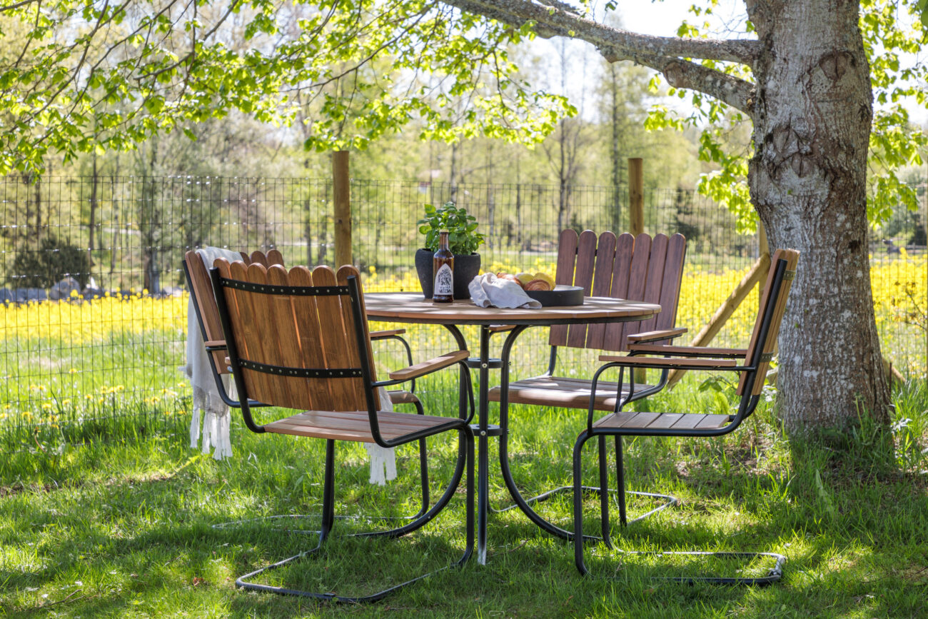 Holmsund – Ensemble repas – Noir, Naturel