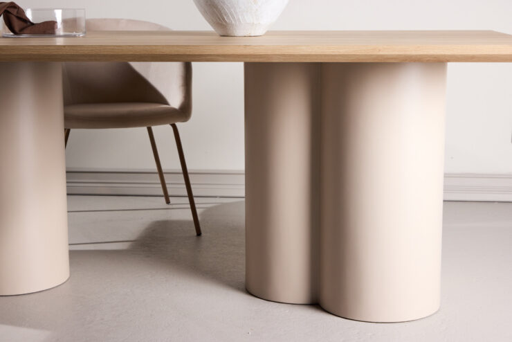 Olivia – Table à manger rectangulaire – Beige, Blanchi – 210 x 100 cm
