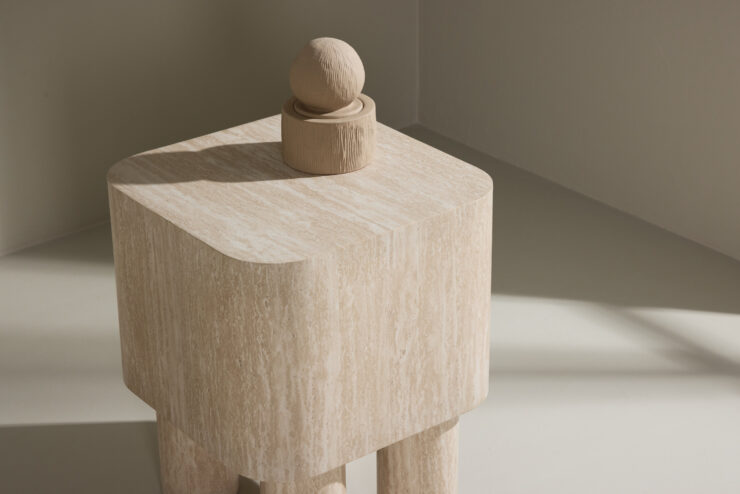 Klirou – Table d'appoint – Beige – 40 x 40 cm