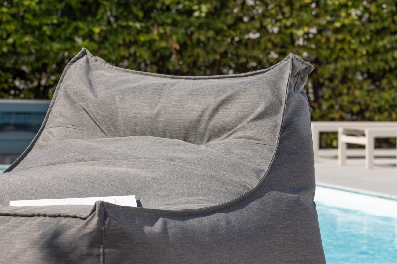 Redang – Fauteuil lounge – Gris foncé – 118 x 94 x 83 cm