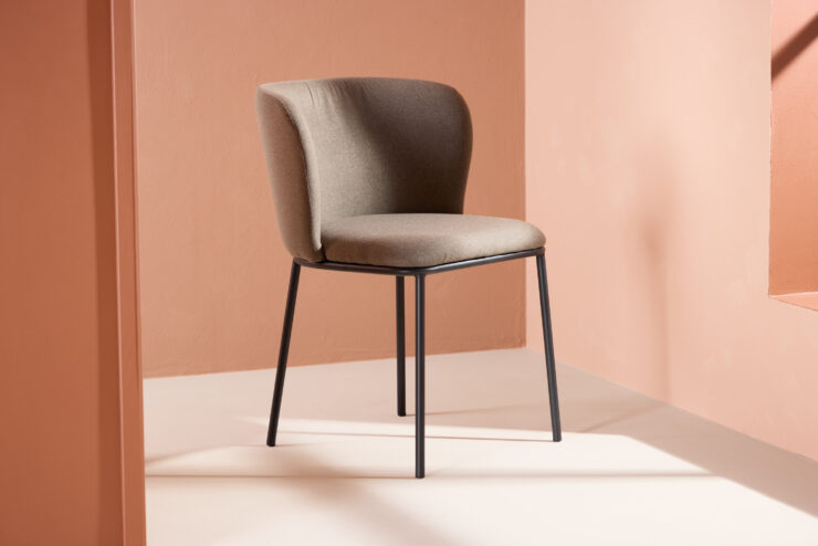 Edina – Chaise de salle à manger – Noir, Marron – 60 x 77 x 53 cm