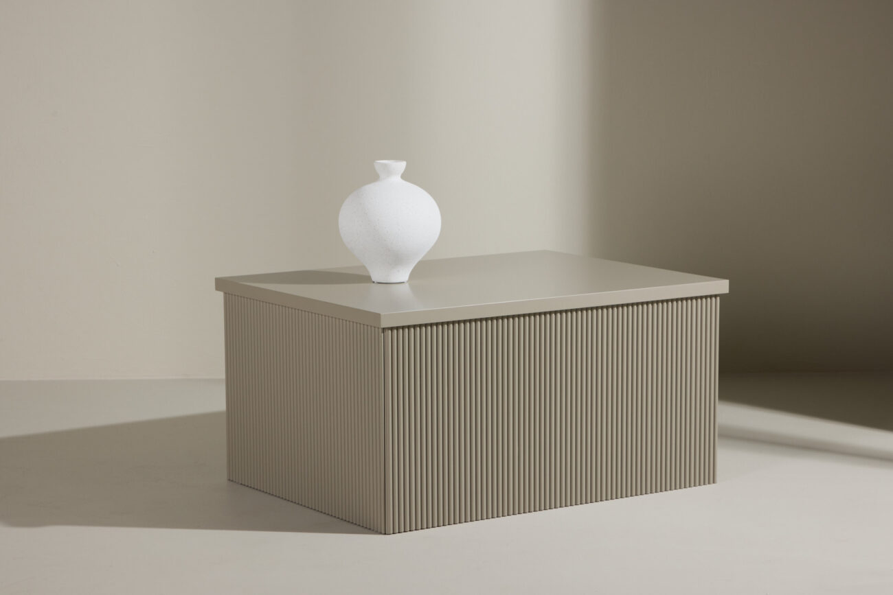 Lenox – Table d’appoint – Beige – 80 x 60 cm
