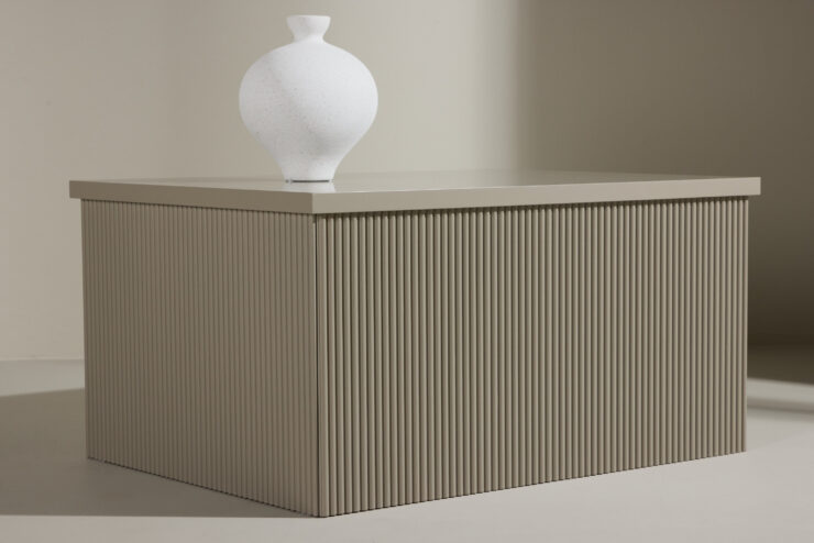 Lenox – Table d'appoint – Beige – 80 x 60 cm