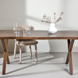 Fiona – Table à manger rectangulaire – Noyer – 180 x 90 cm