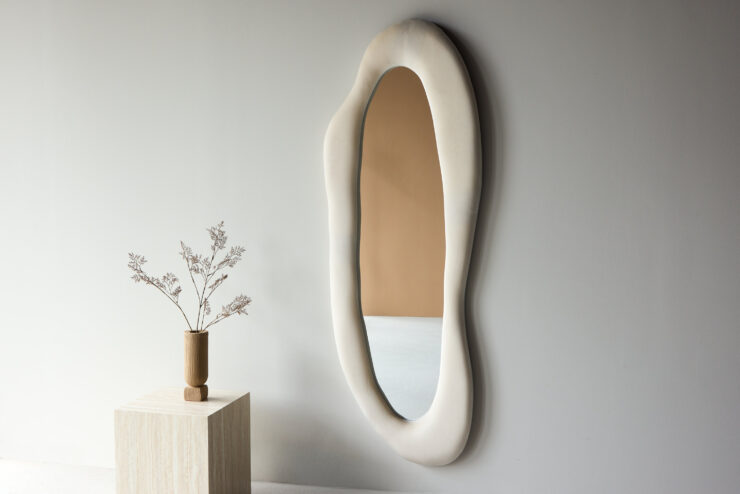 Louiseville – Grand miroir – Beige, Argenté – 8 x 185 x 66 cm