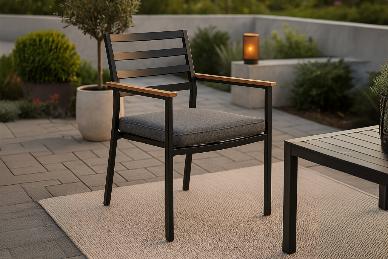 Brasilia – Chaise de salle à manger – Noir, Naturel – 60 x 87 x 56 cm