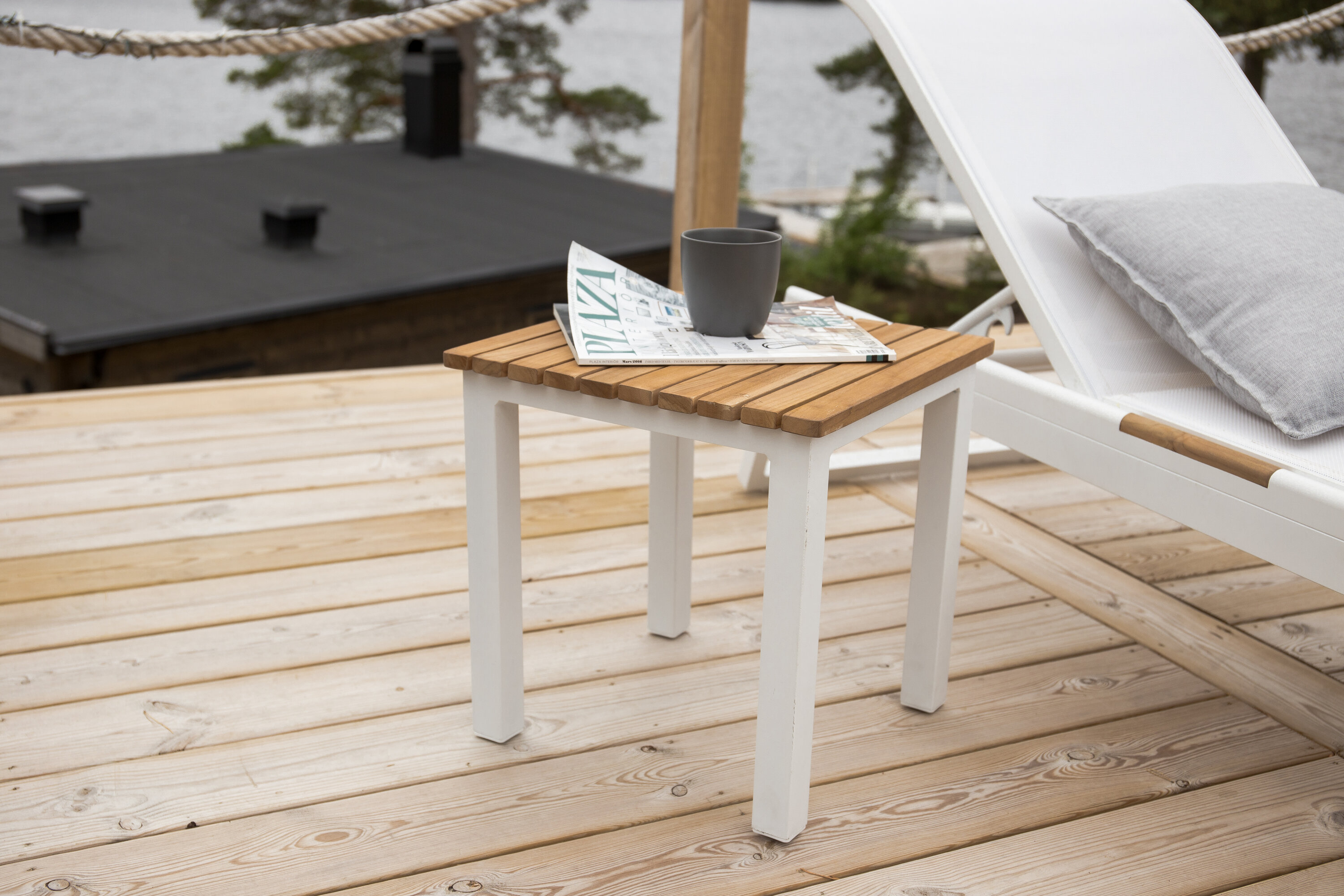 Petite table