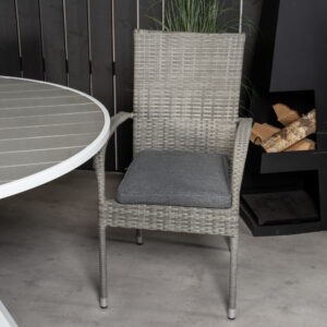 Parma, Anna – Ensemble repas – Gris – Table : ⌀140 Chaise : 62 x 96 x 55 cm