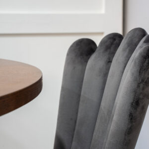 Copenhagen, Limhamn – Ensemble repas rond – Marron – Table : ⌀140 Chaise : 54 x 82,5 x 44,5 cm