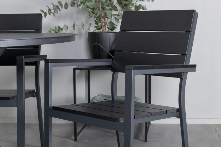 Alma, Levels – Ensemble repas – Noir – Table : ⌀120 Chaise : 59 x 89 x 57 cm