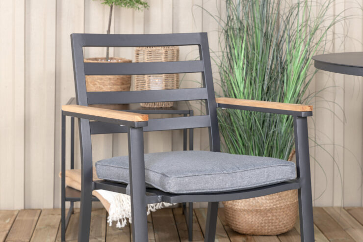 Alma, Brasilia – Ensemble repas – Noir – Table : ⌀120 Chaise : 60 x 89 x 56 cm