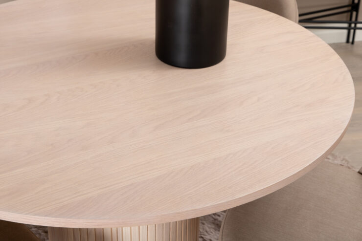 Bianca, Velvet – Ensemble repas rond – Blanchi – Table : ⌀110 Chaise : 57 x 76,5 x 50 cm