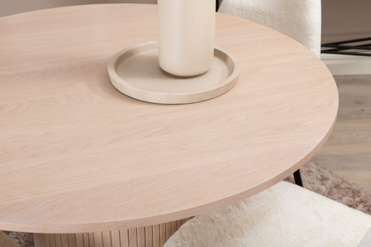 Bianca, Polar – Ensemble repas rond – Blanchi – Table : ⌀110 Chaise : 53 x 87 x 44 cm