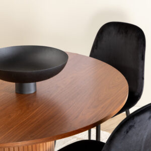 Bianca, Polar – Ensemble repas rond – Noyer – Table : ⌀110 Chaise : 53,3 x 88 x 42,5 cm