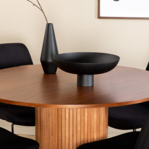 Bianca, Muce – Ensemble repas rond – Noyer – Table : ⌀110 Chaise : 63 x 84 x 43 cm