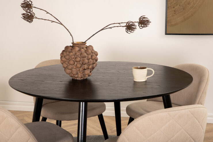 Dipp, Velvet – Ensemble repas rond – Noir – Table : ⌀115 Chaise : 57 x 76,5 x 50 cm