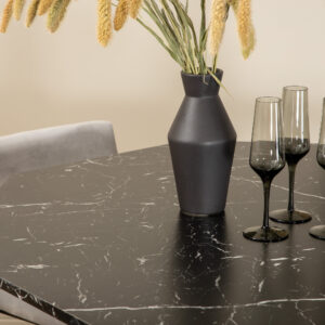 Marbs, Kenth – Ensemble repas rond – Noir – Table : ⌀110 Chaise : 52 x 76 x 40 cm