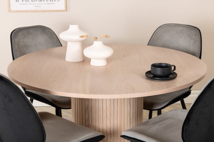 Bianca, Emma – Ensemble repas rond – Blanchi – Table : ⌀110 Chaise : 57 x 89 x 47 cm