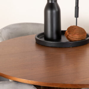 Bianca, Berit – Ensemble repas rond – Noyer – Table : ⌀110 Chaise : 55 x 78 x 55 cm