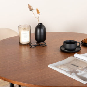 Bianca, Velvet – Ensemble repas rond – Noyer – Table : ⌀110 Chaise : 57 x 76,5 x 50 cm