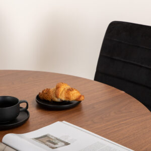 Bianca, Windu – Ensemble repas rond – Noyer – Table : ⌀110 Chaise : 49 x 94 x 43 cm