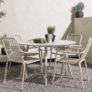 Lina, Peking – Ensemble repas – Table : ⌀120 Chaise : 64 x 85 x 57 cm