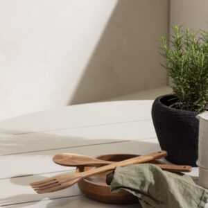 Lina, Peking – Ensemble repas – Table : ⌀120 Chaise : 64 x 85 x 57 cm